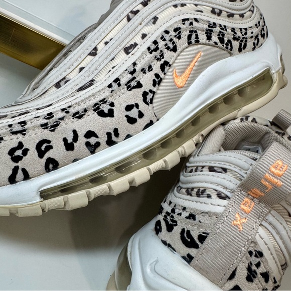 🐆 Nike Air Max 97 Leopard Print CW5595-001 Women 7.5 EUC Animal Print Icon 🐆 - Picture 12 of 15